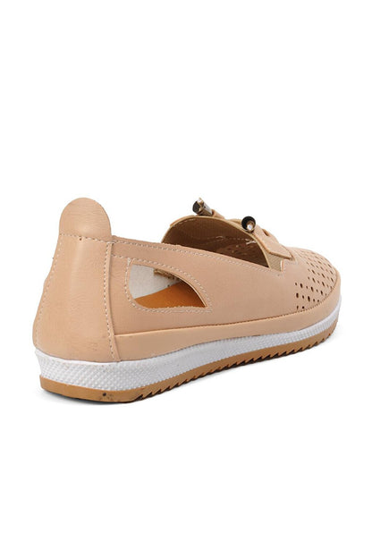 02 Nut Women's Perforated Shoes