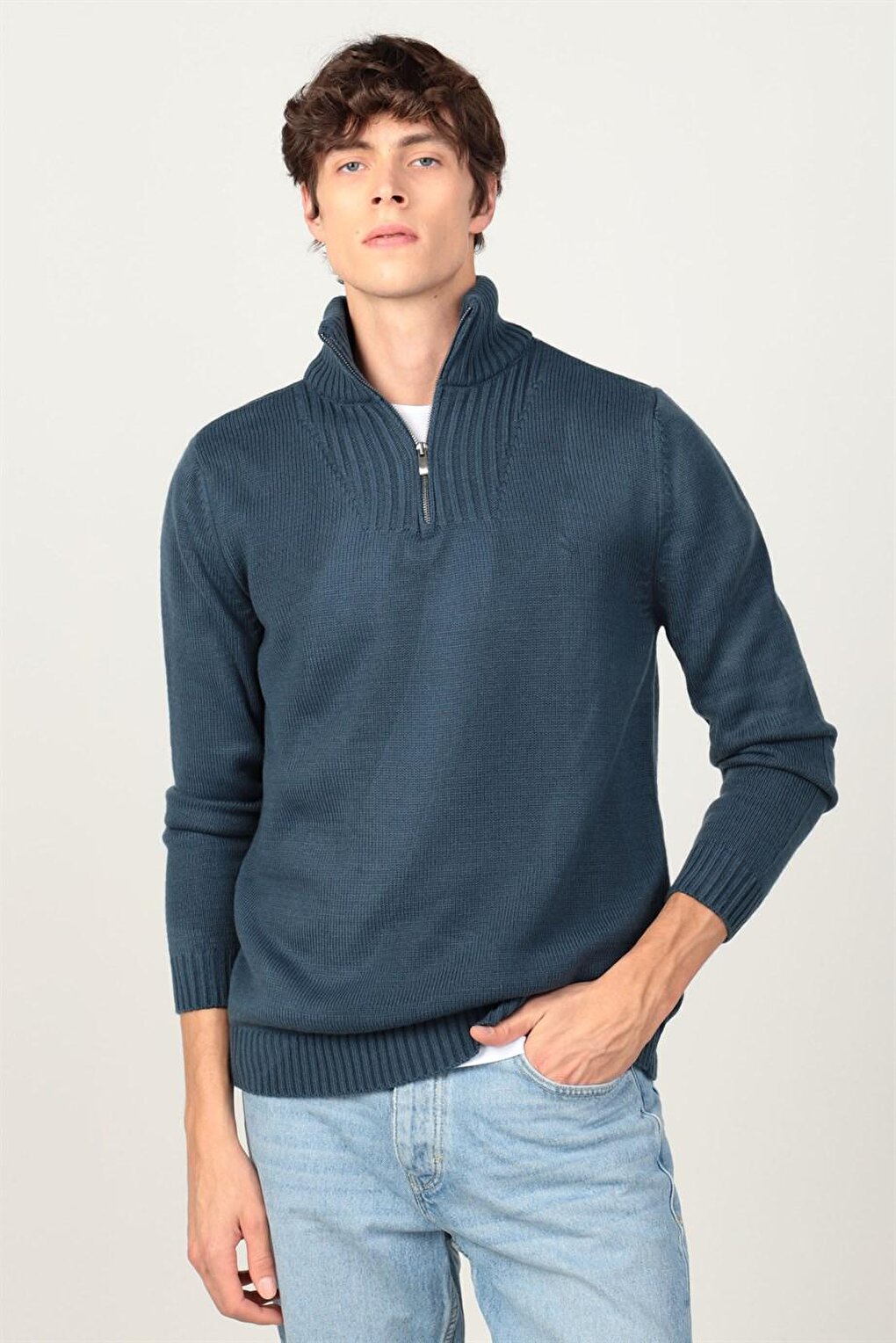 Slim Fit High Collar Zippered Men's Sweater