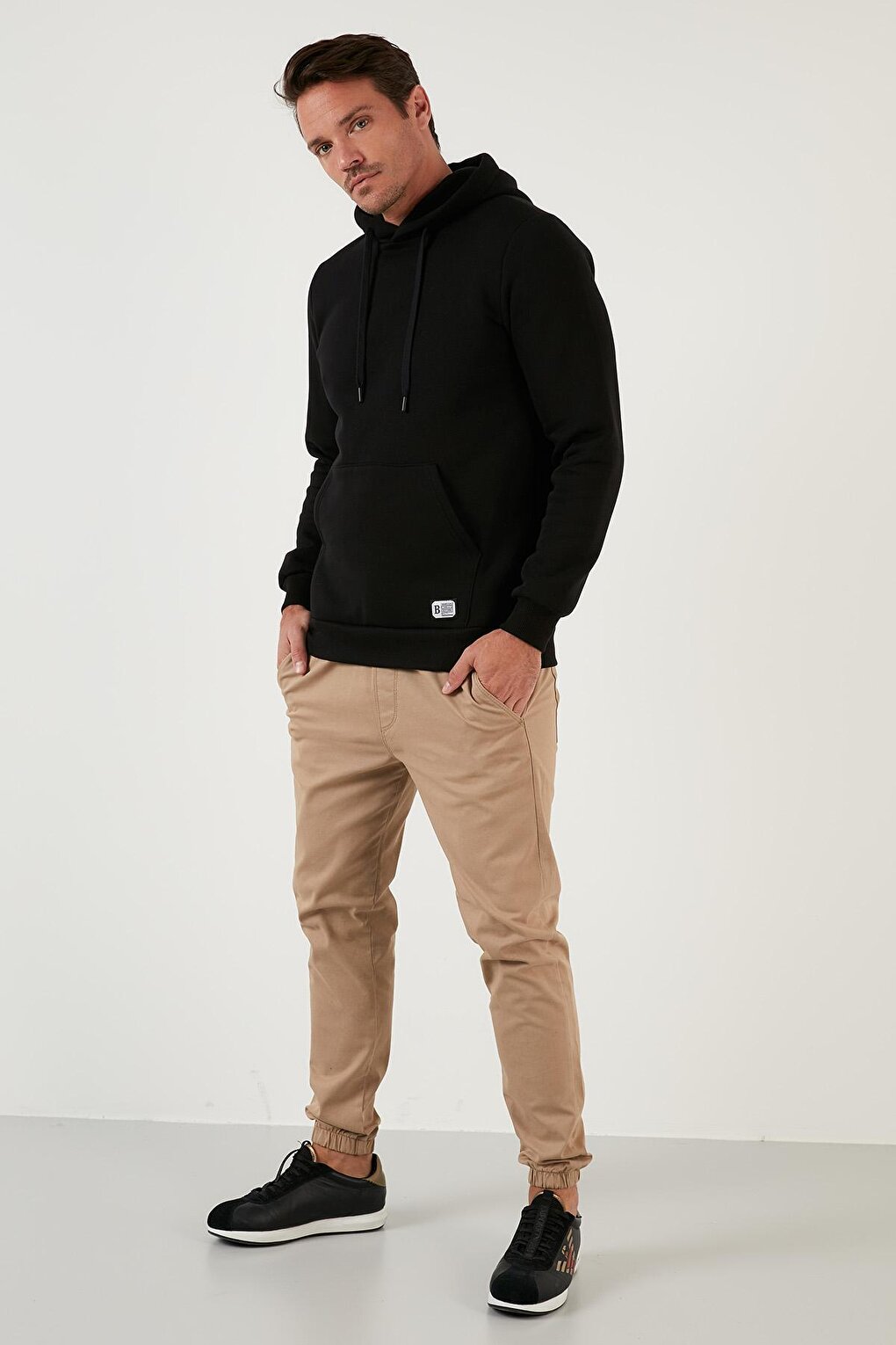 Slim Fit Hooded Kangaroo Pocket Soft Lined Sweatshirt 5905281