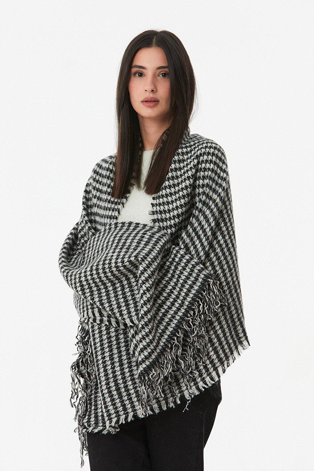 Houndstooth Patterned Soft Textured Shawl