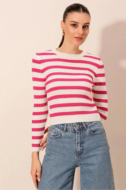 Women's Pink Striped Crew Neck Knitwear Sweater