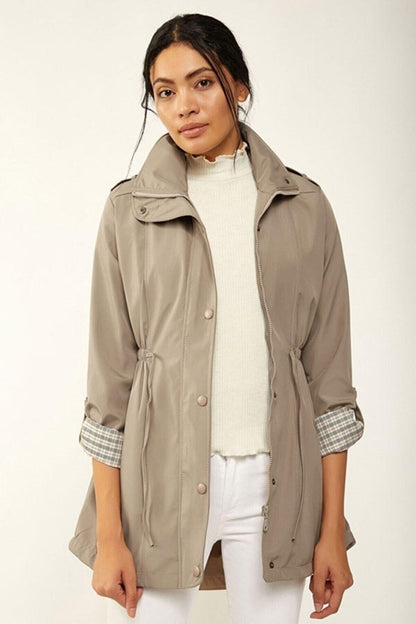 Women's Beige Pocket Detailed, Gathered Waist, Lined Trench Coat HZL22W-BD156691