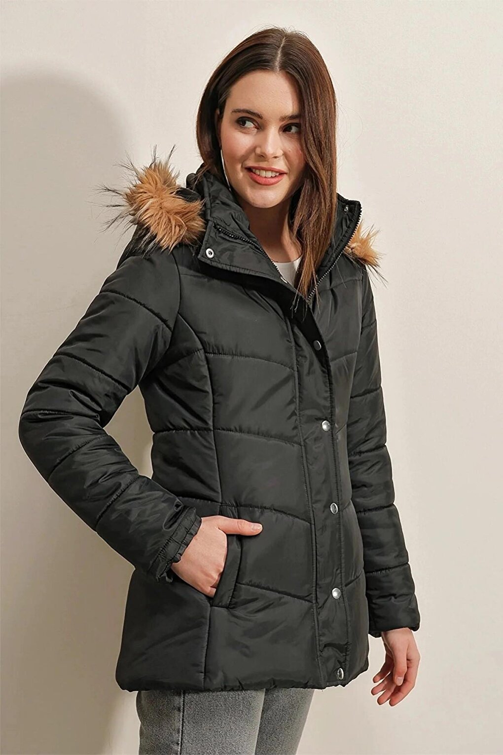 Women's Black Furry Collar Hooded Puffer Coat with Zipper and Snap Closure