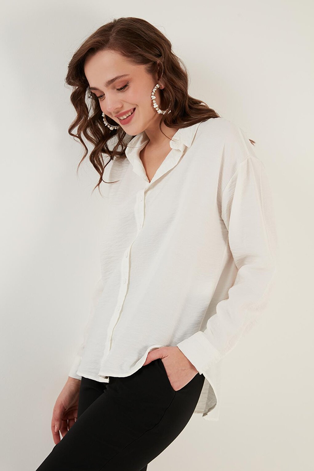 Comfortable Cut Long Back Loose Shirt 6058721