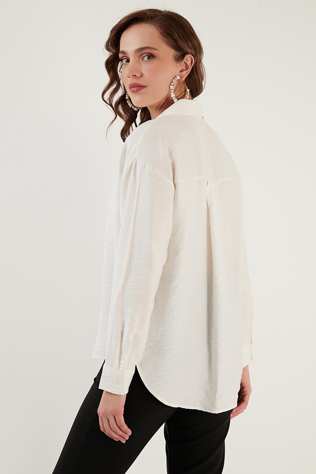 Comfortable Cut Long Back Loose Shirt 6058721