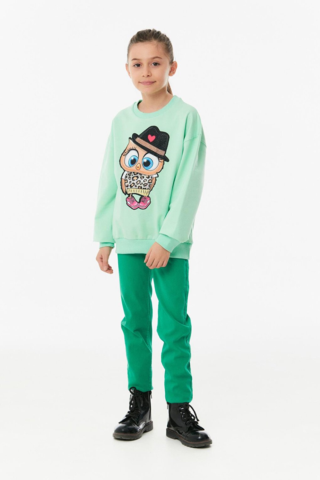 Embroidered Crew Neck Girl's Sweatshirt