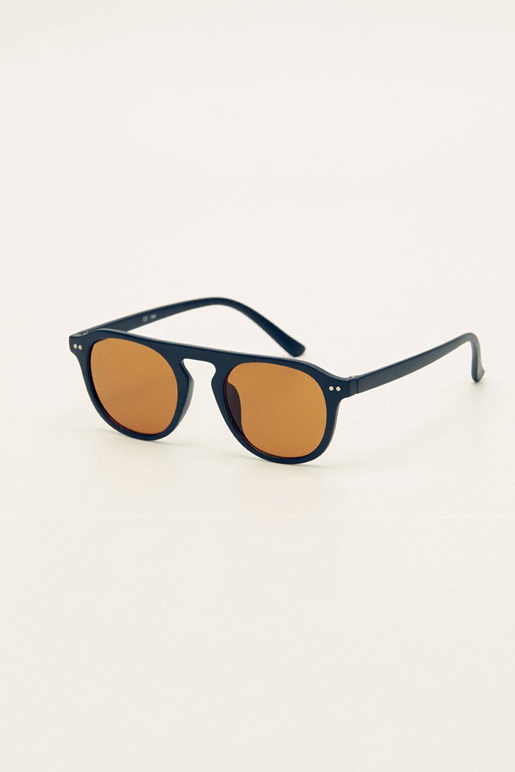 Round Framed Sunglasses