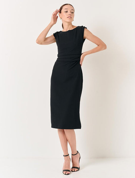 Black Boat Neck Sleeveless Stylish Midi Dress