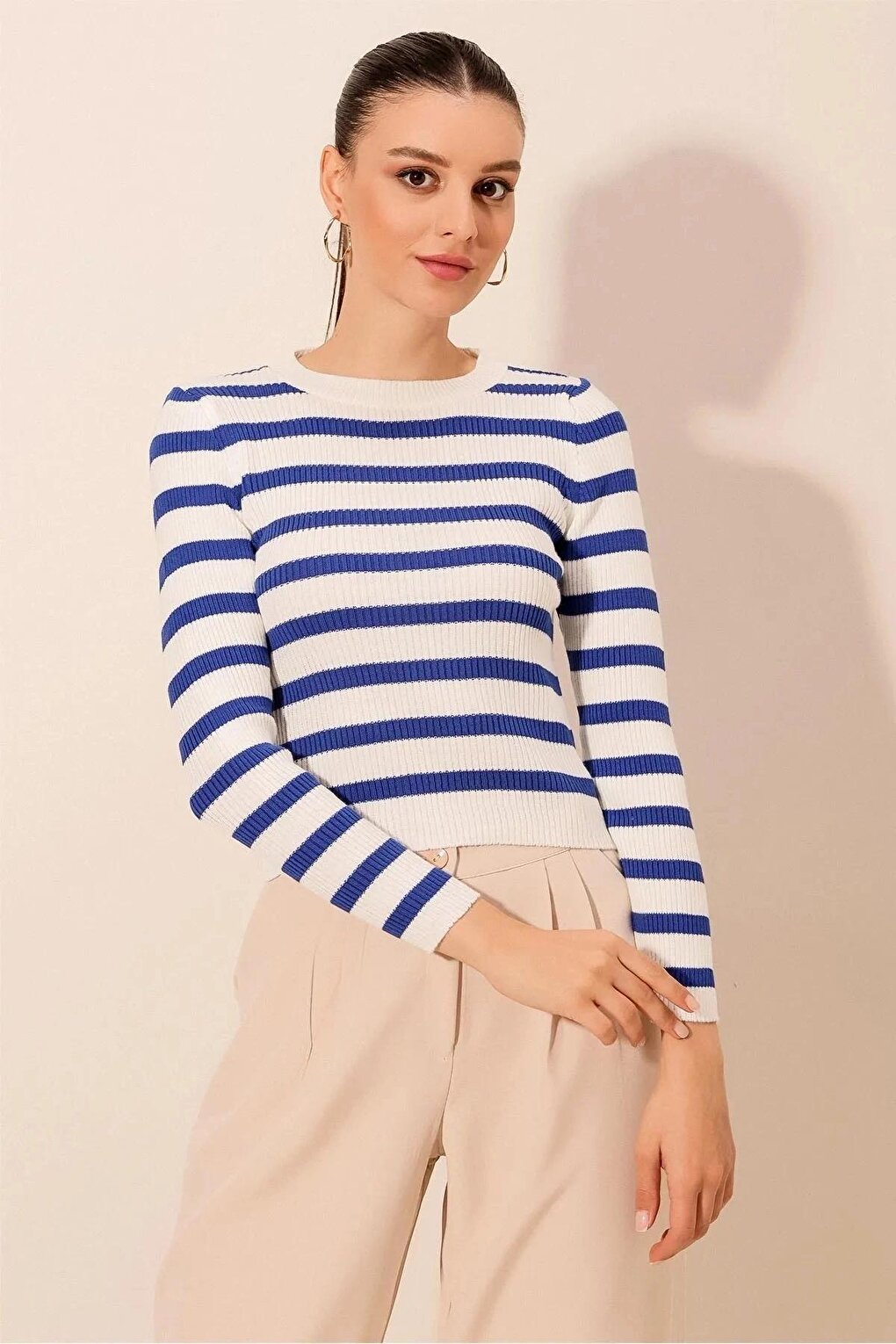 Women's Blue Striped Crew Neck Knitwear Sweater