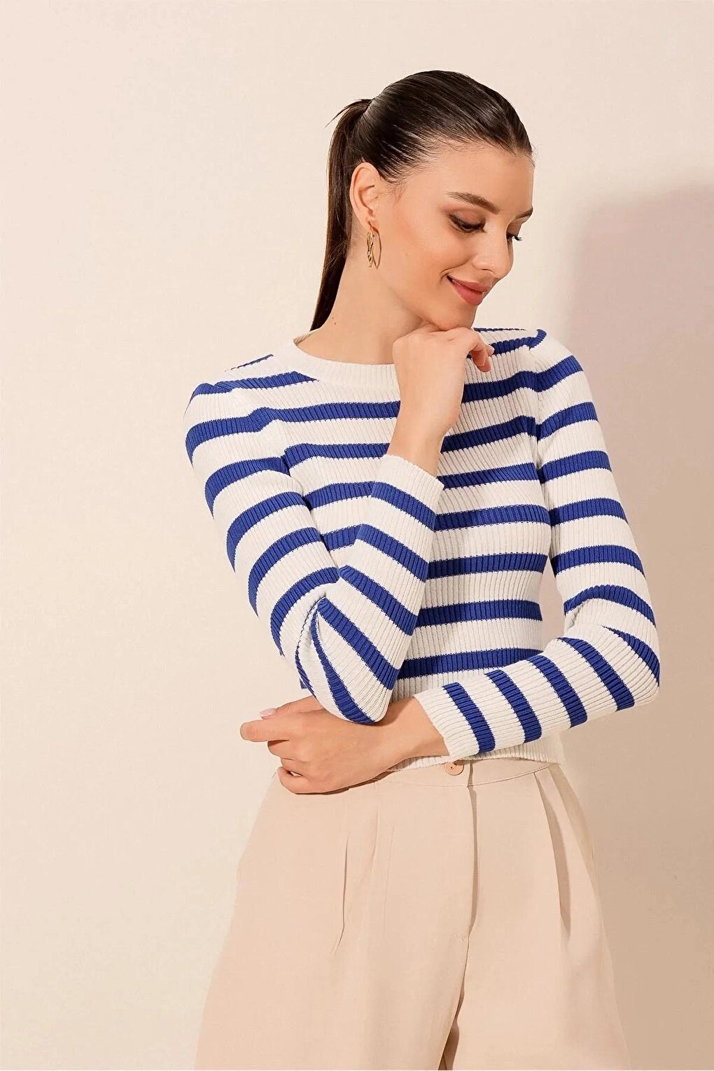 Women's Blue Striped Crew Neck Knitwear Sweater