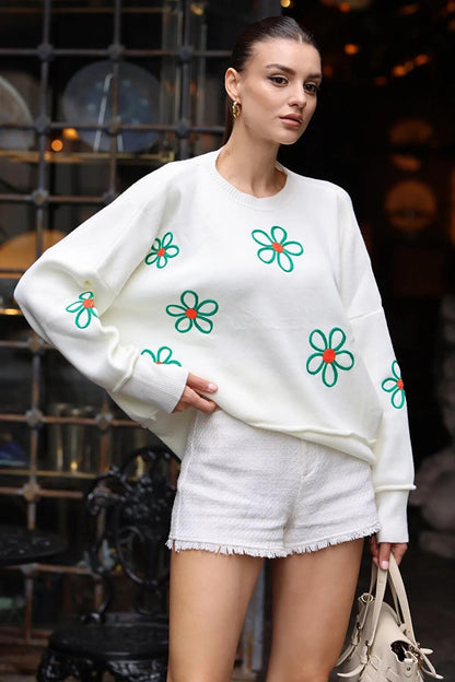 Women's White Wide Fit Floral Patterned Knitwear Sweater