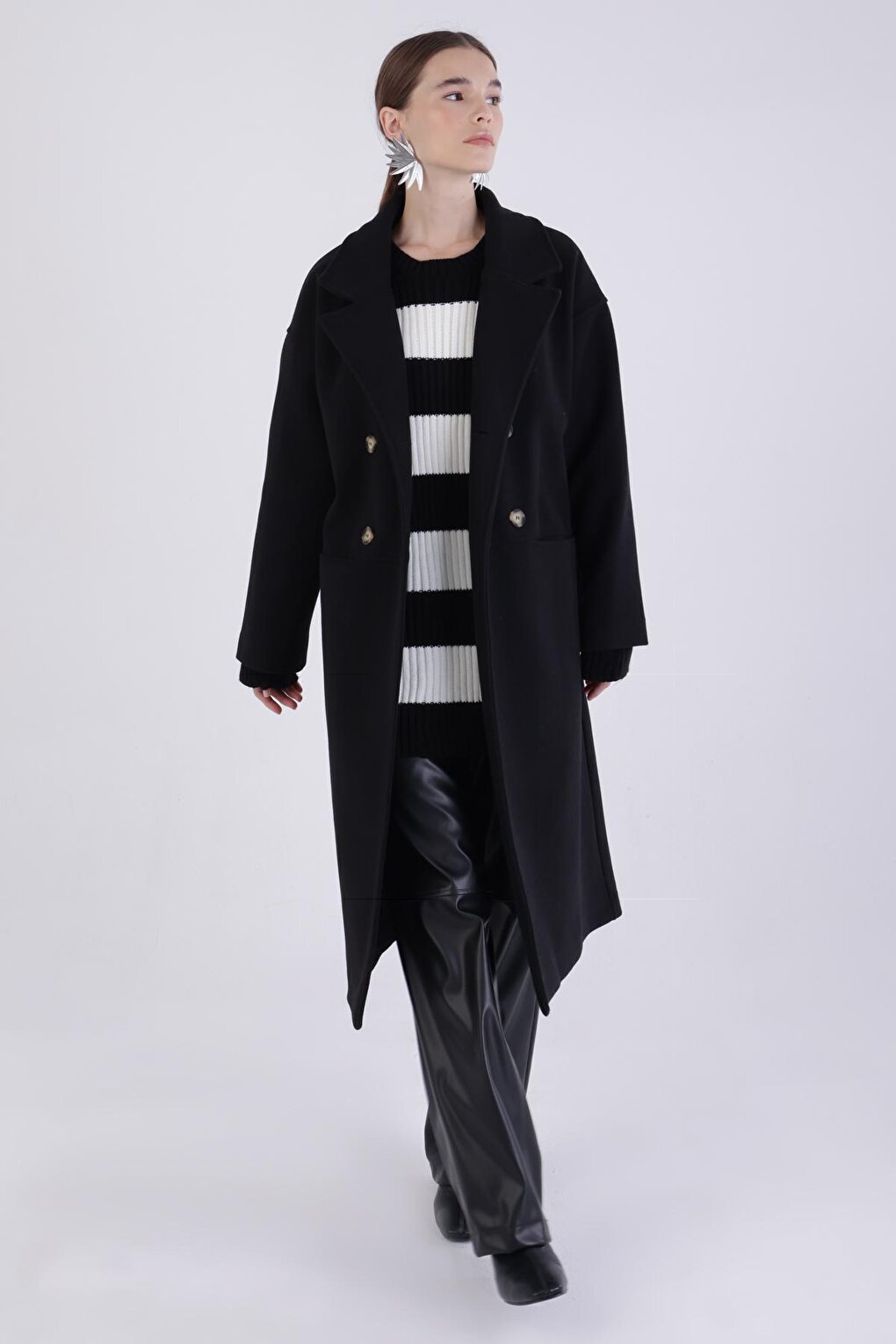 Black Double Breasted Buttoned Cashmere Coat