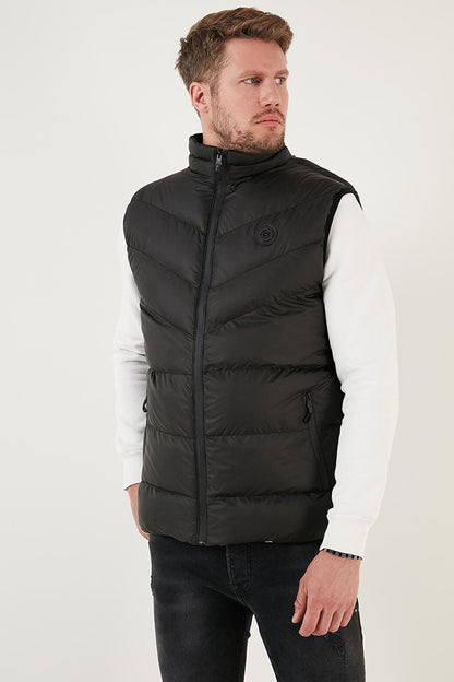 Slim Fit Water and Wind Resistant Stand Collar Puffer Vest 649008