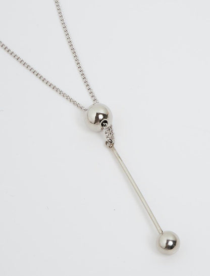 Stylish Chain Necklace with Silver Ball Figure