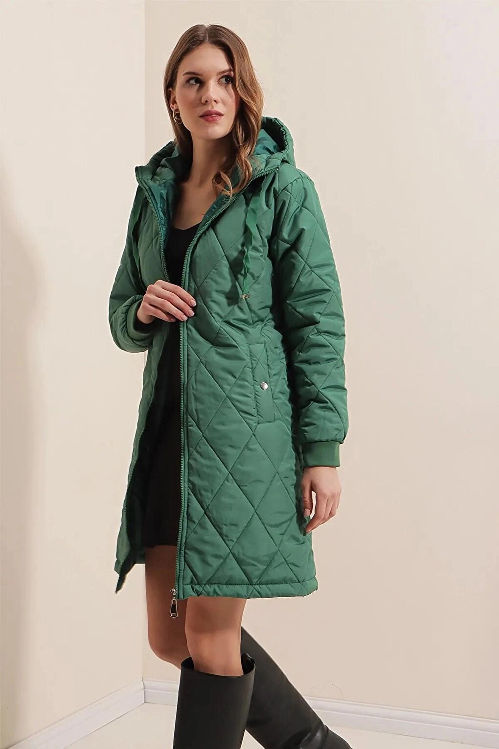 Women's Emerald Green Quilted Long Puffer Coat HZL22W-BD151381