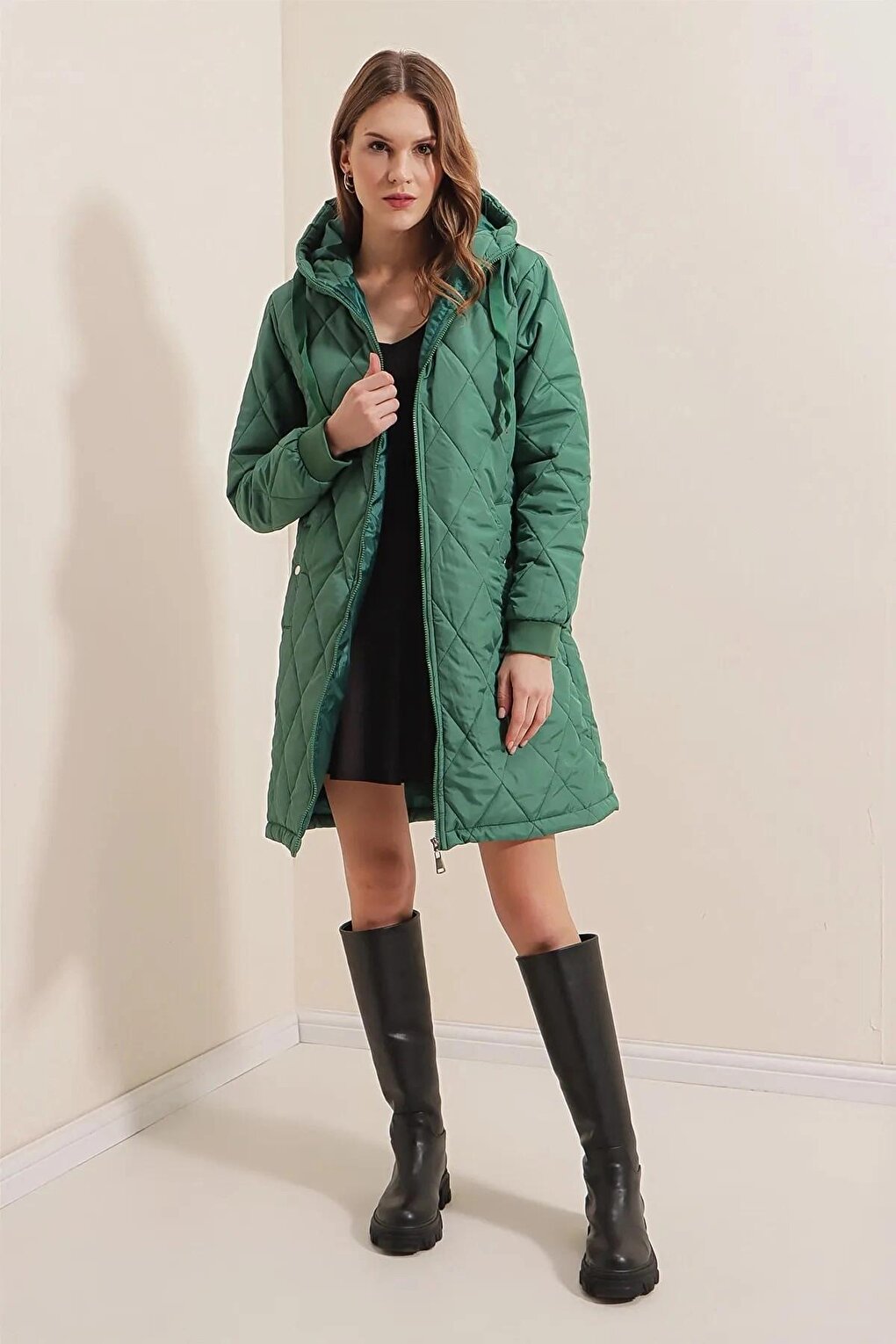 Women's Emerald Green Quilted Long Puffer Coat HZL22W-BD151381