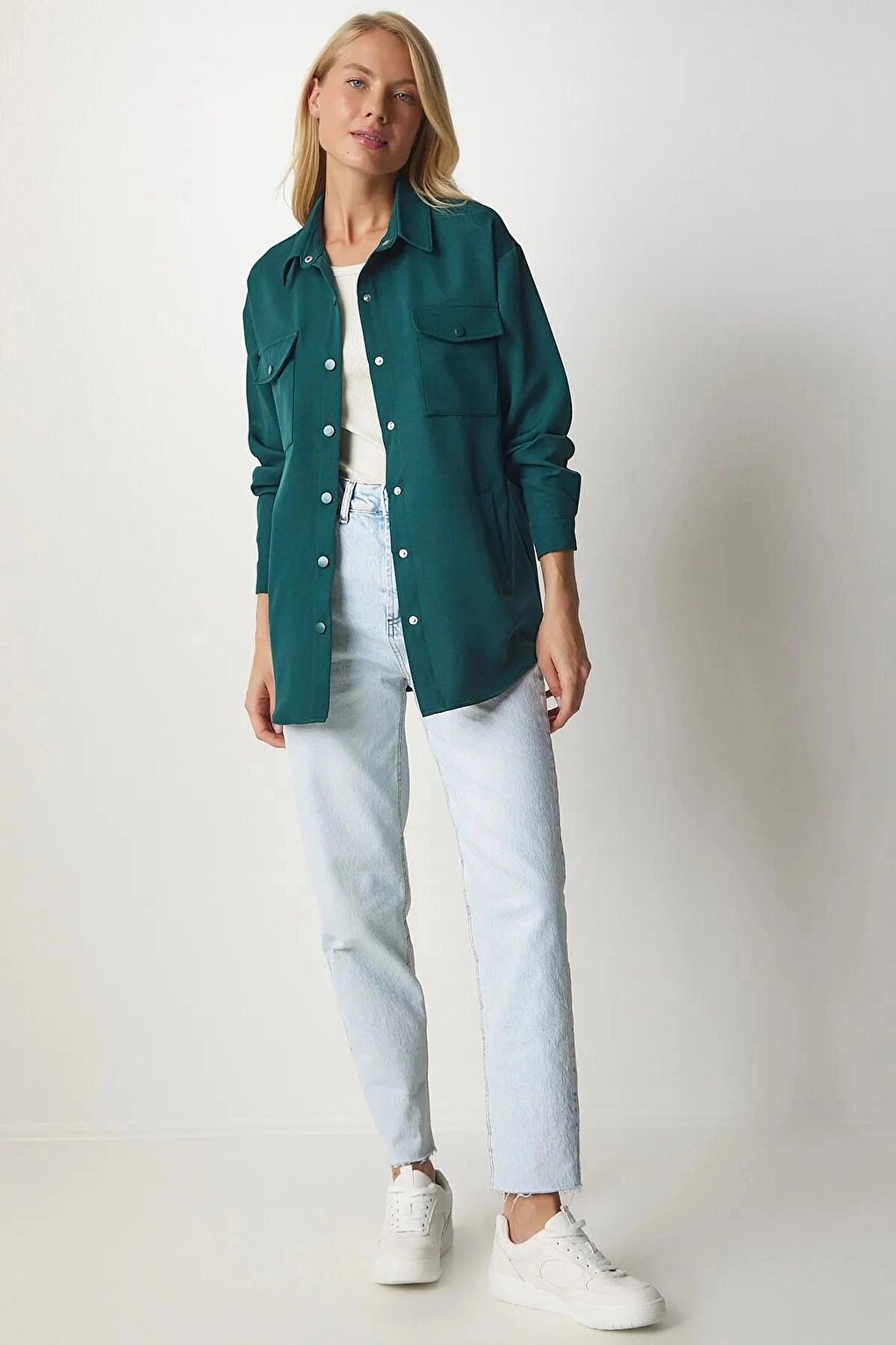 Women's Emerald Green Oversize Snap Button Pocket Detailed Shirt Jacket HZL23W-BD1201941