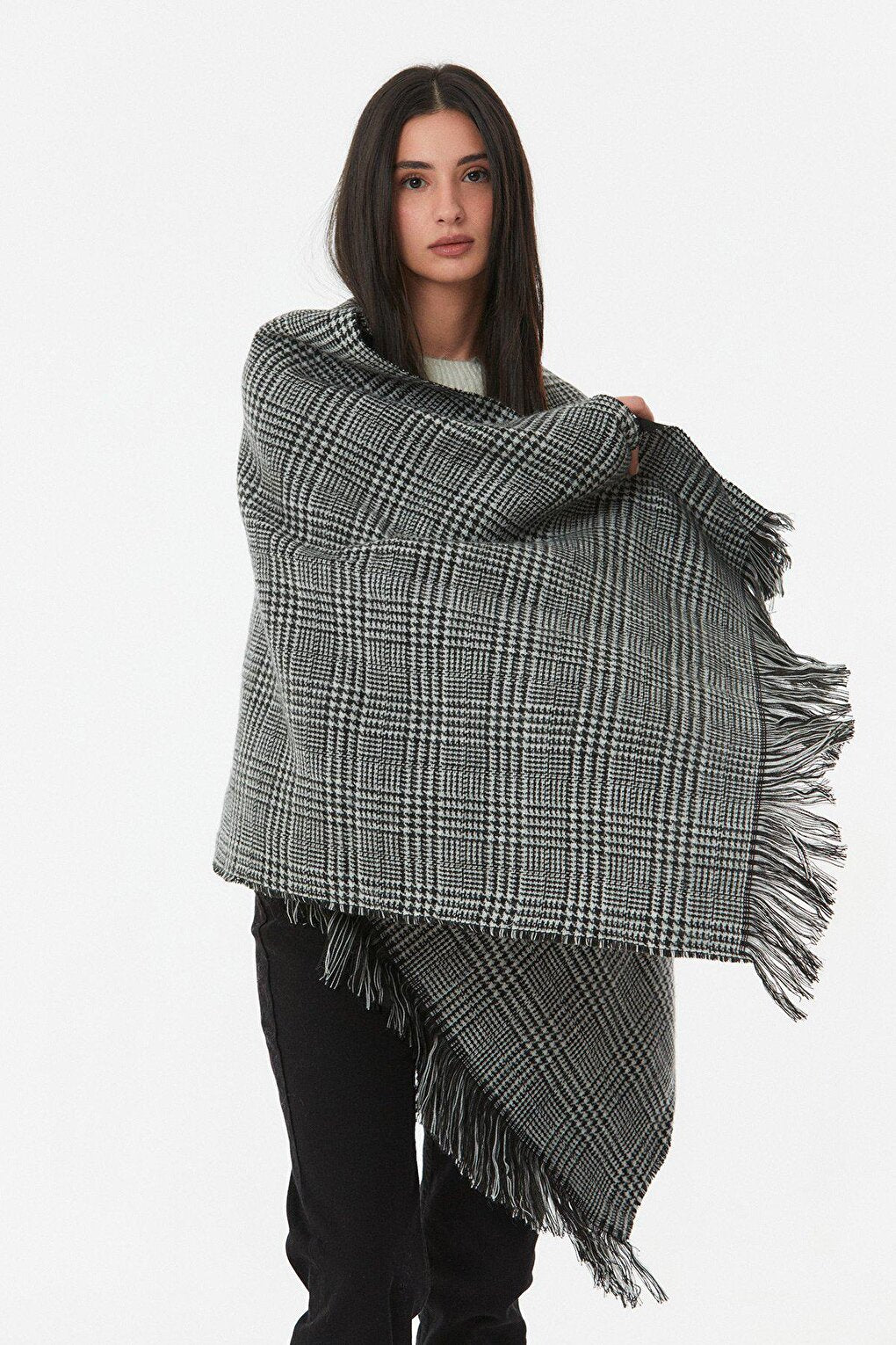 Houndstooth Patterned Soft Textured Shawl