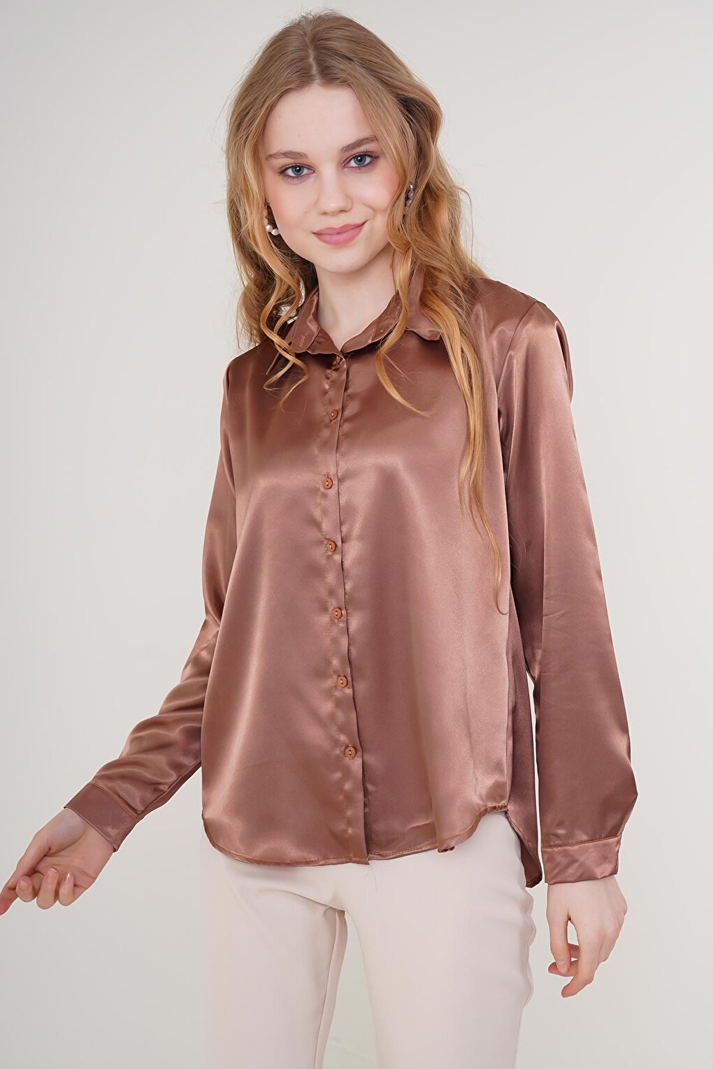 3964 Lightly Flowing Satin Shirt - Tan