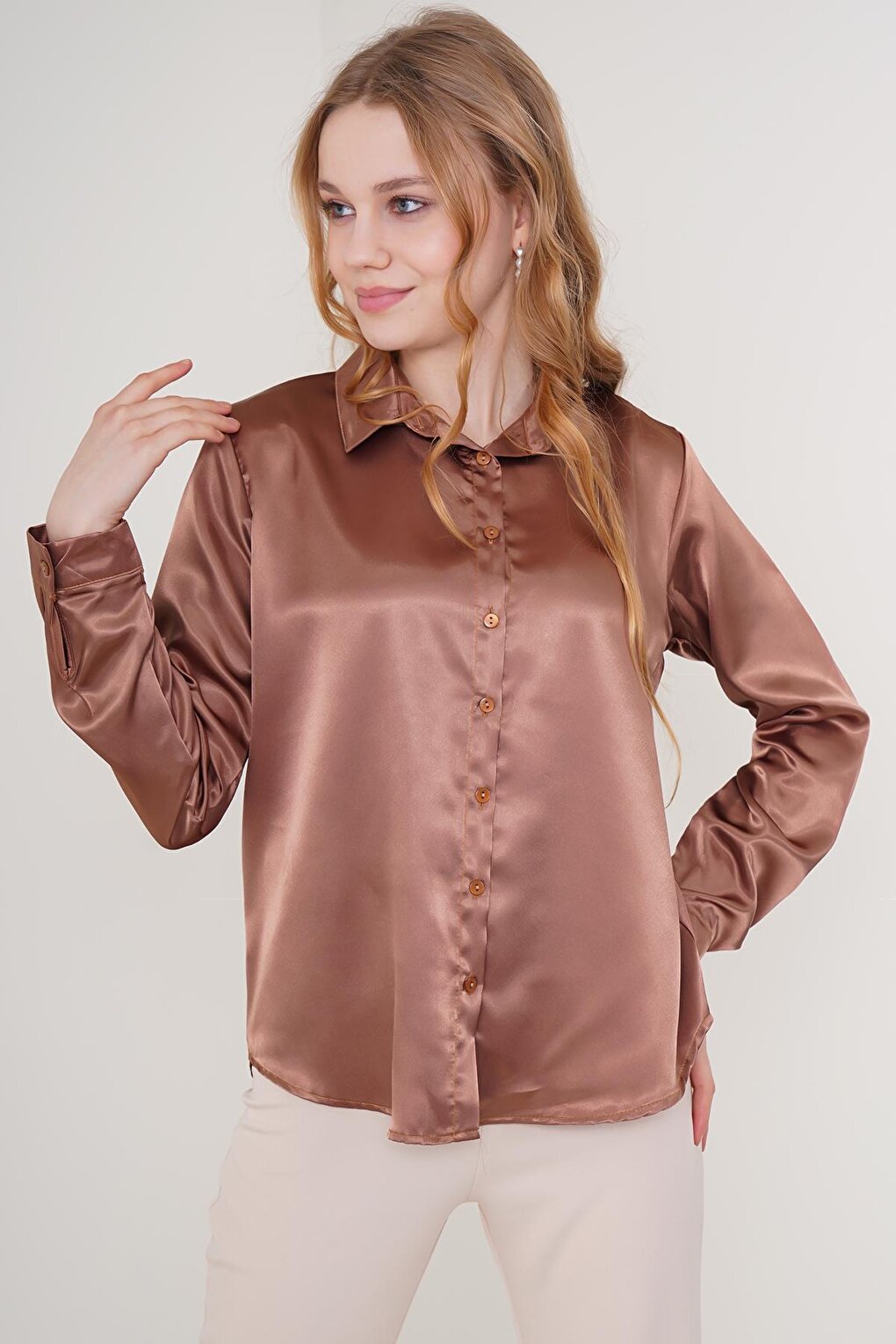 3964 Lightly Flowing Satin Shirt - Tan