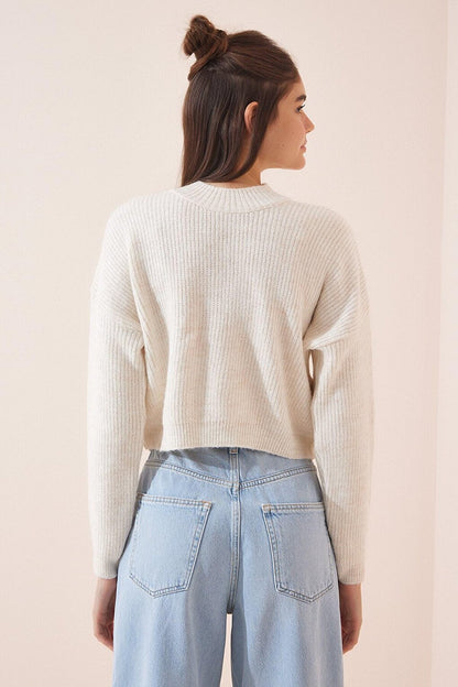 Women's Ecru Low-cut Oversize Crop Knitwear Sweater