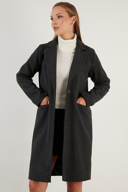 Regular Fit Buttoned Lined Winter Coat with Pockets 6380002