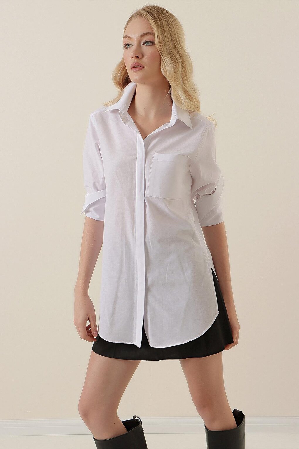 3879 Oversize Shirt with Pockets - White