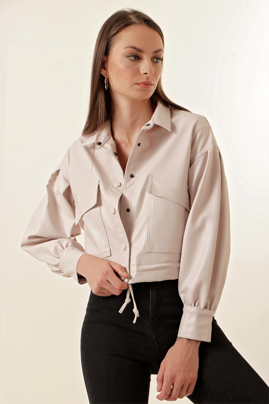 Women's Cream Short Faux Leather Pocket Detailed Balloon Sleeve Crop Jacket