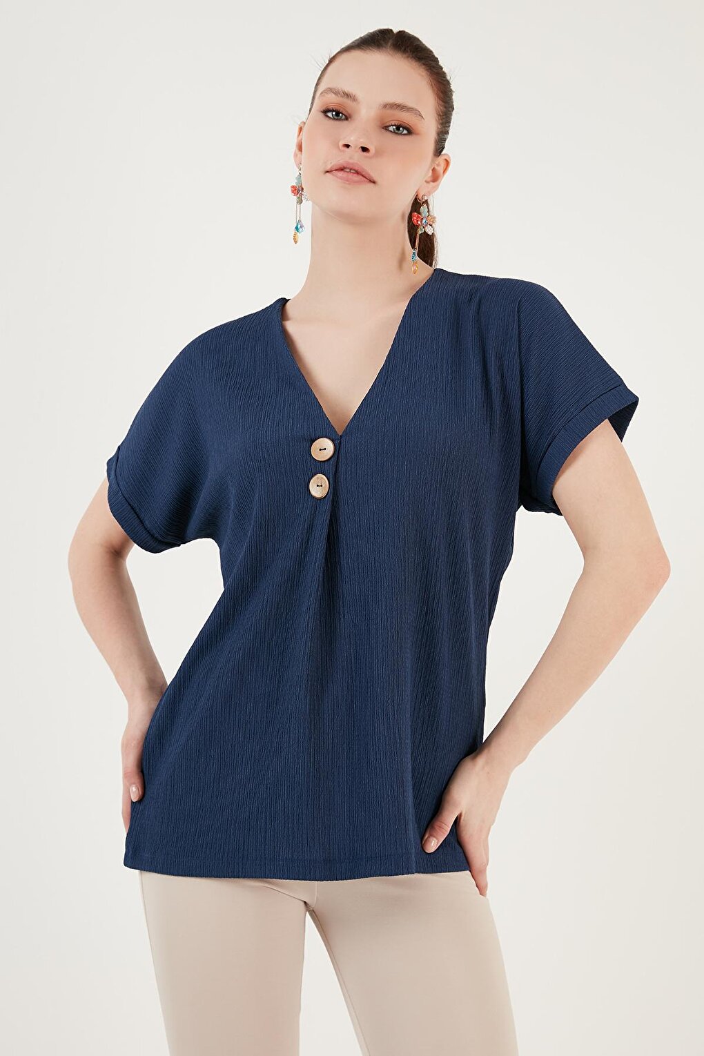 Button Detailed V-Neck Blouse 5865567