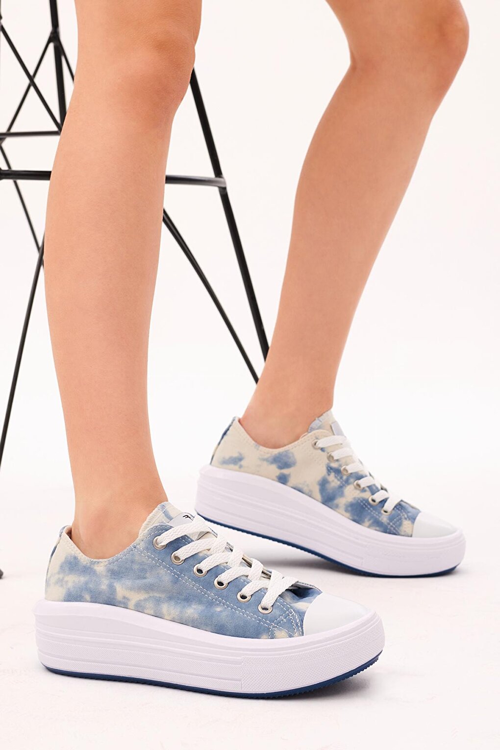 Women's Blue Comfortable Mold Thick Sole Sneakers