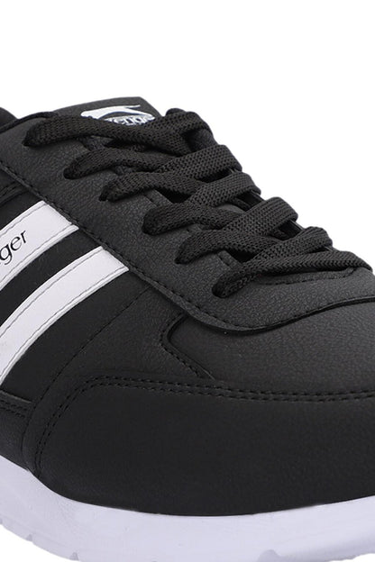 EASTERN I Sneaker Women Shoes Black / White