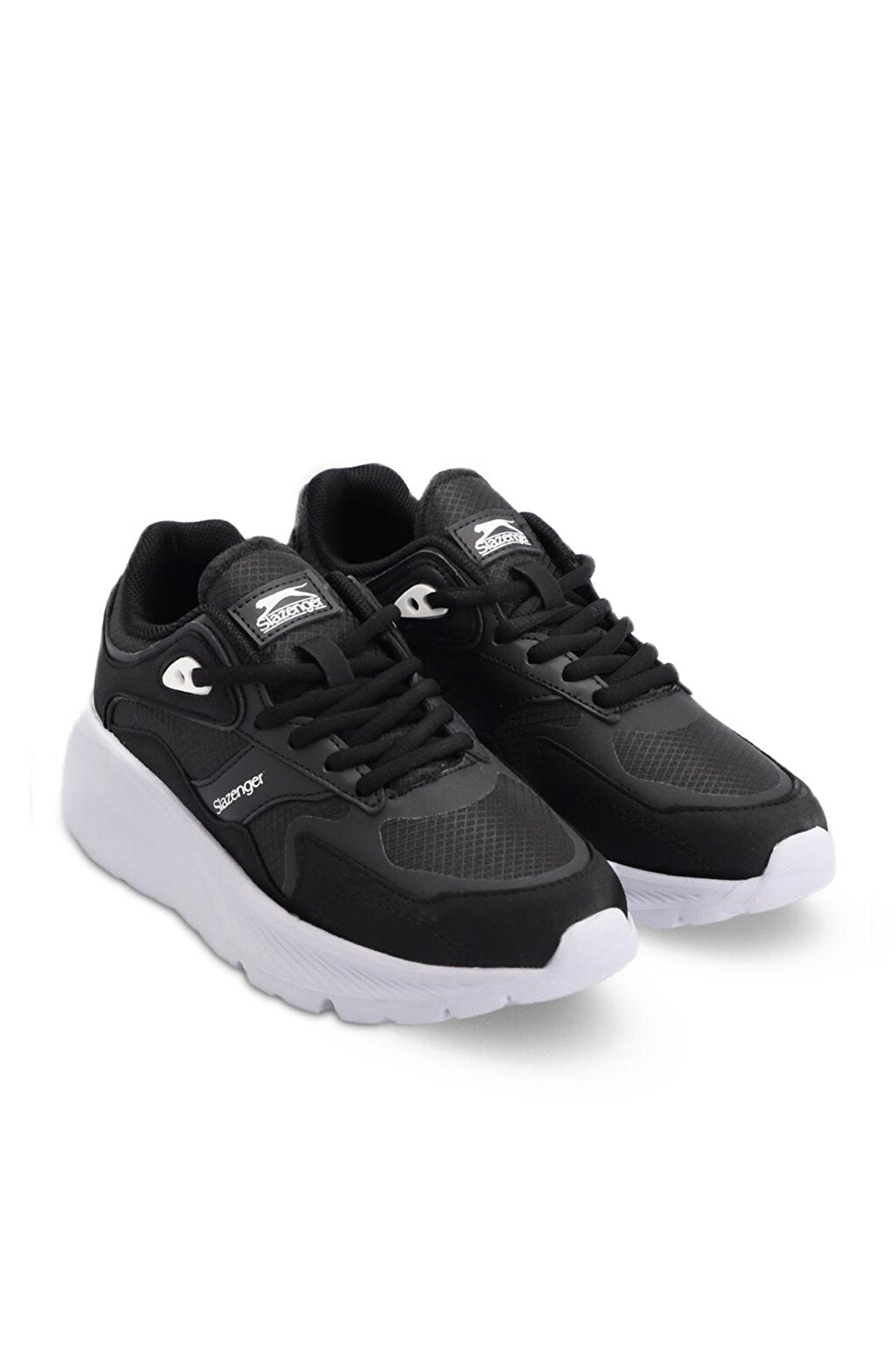 POEM I Sneaker Women Shoes Black / White