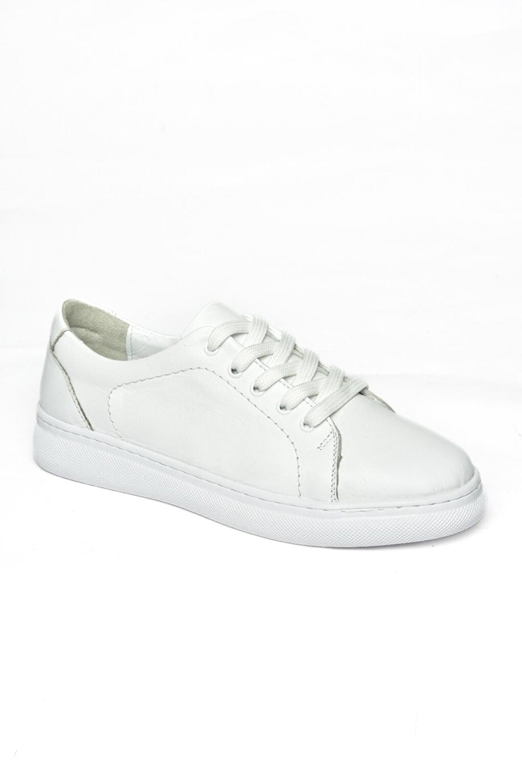 P5554609 White Women's Sneaker