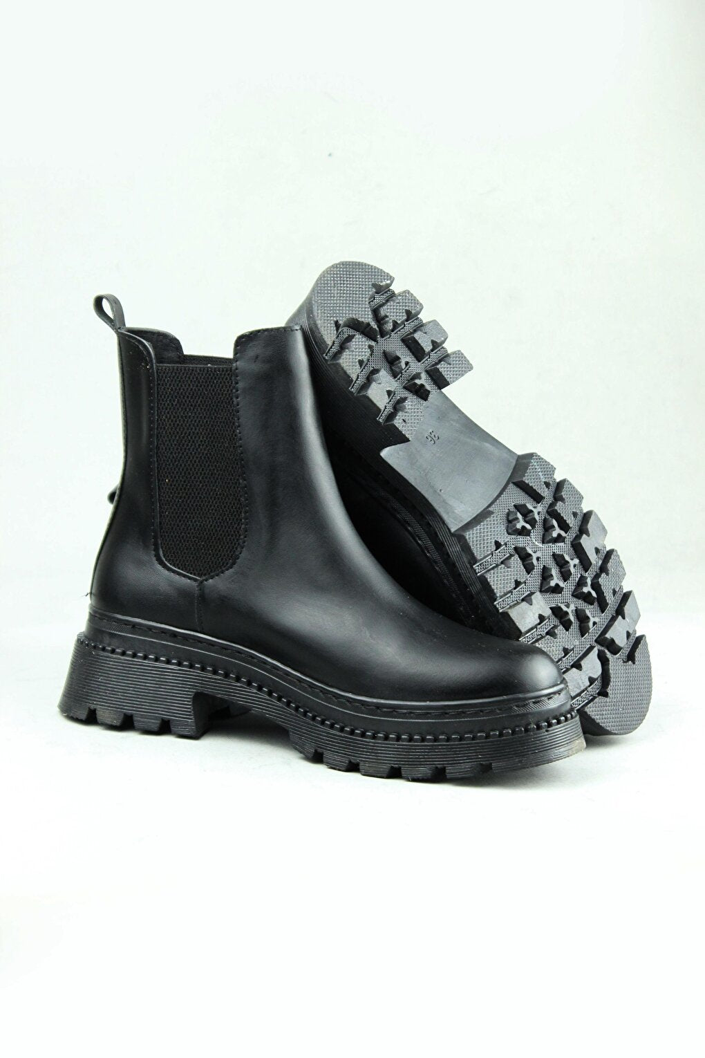 0642 Side Elastic Zippered Boots Winter Boots Women Black