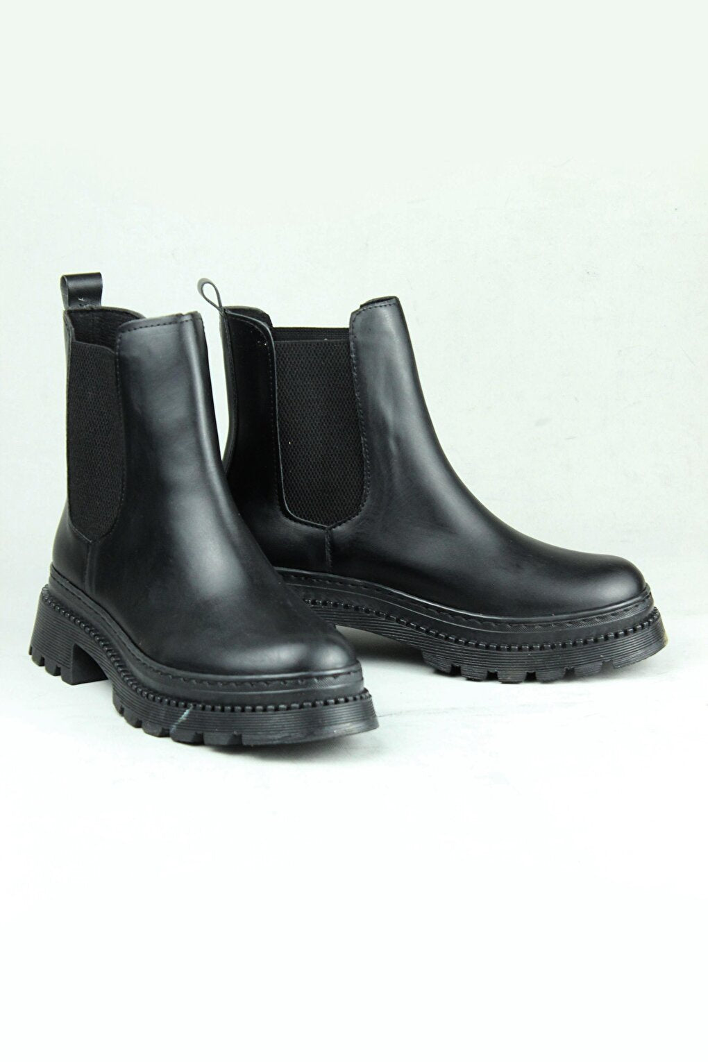 0642 Side Elastic Zippered Boots Winter Boots Women Black