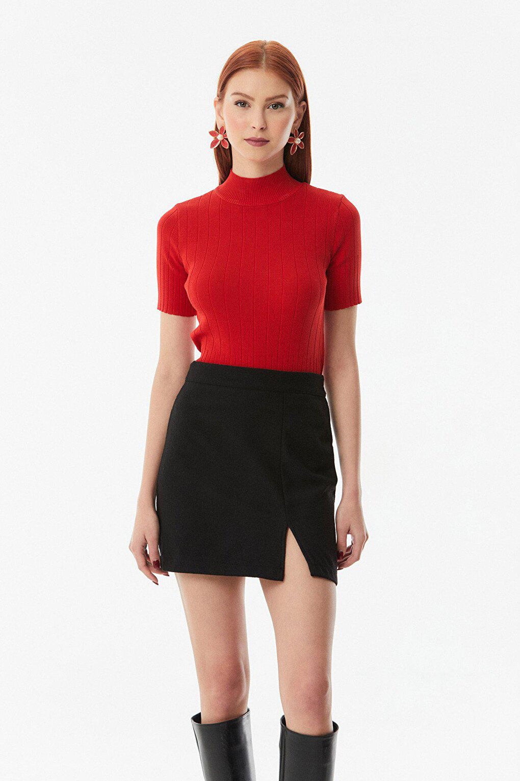 Basic Slit Mini Skirt