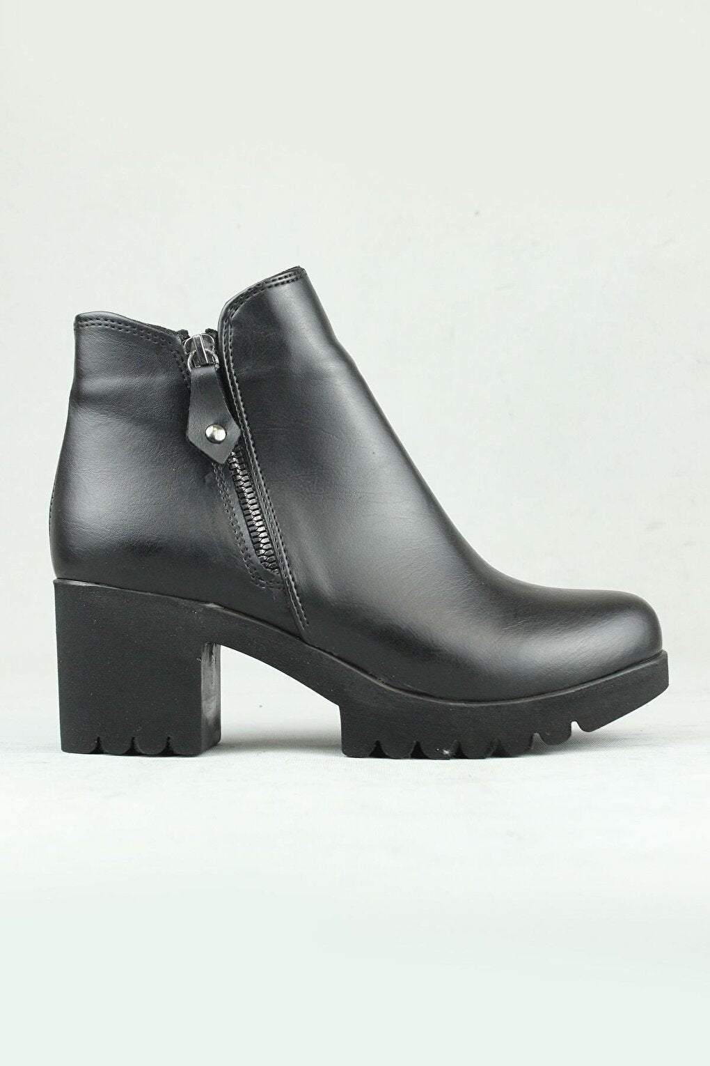 0718 Side Zipper Vegan Leather Heeled Boots Women Black