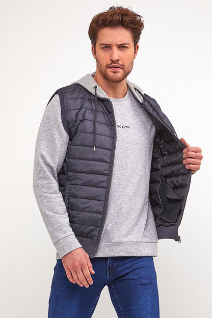 Men's Hooded Slim Fit Quilted Vest SPR22YK190