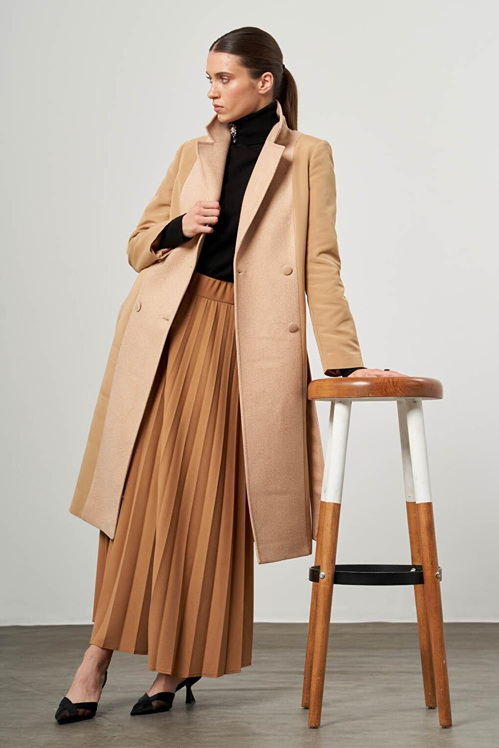 Camel Trench Coat with Stamp Block