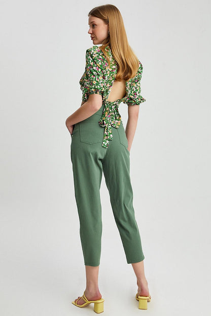 Women's Pleated Detailed Carrot Trousers