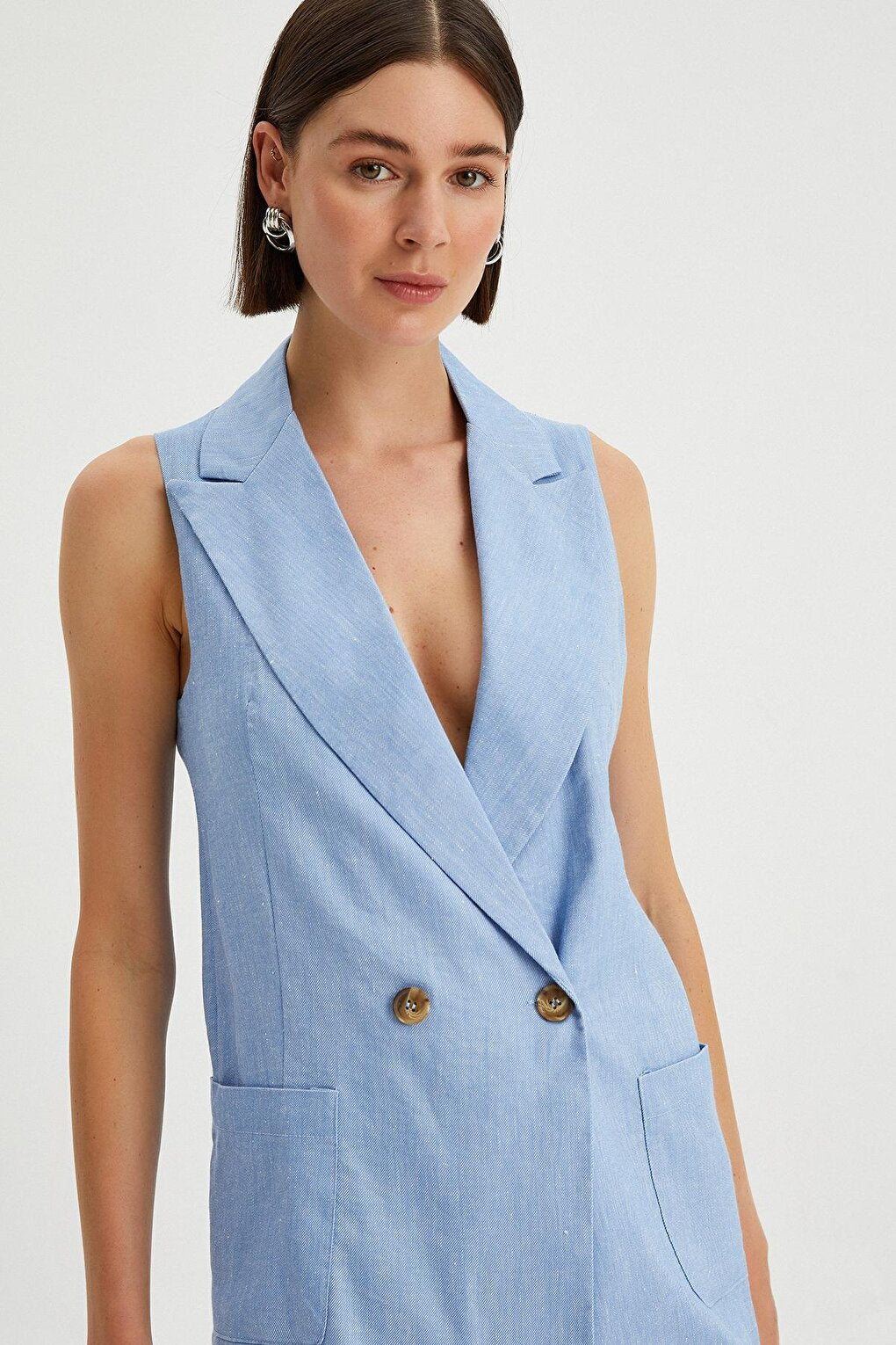 Women's Long Linen Vest with Pocket Detail