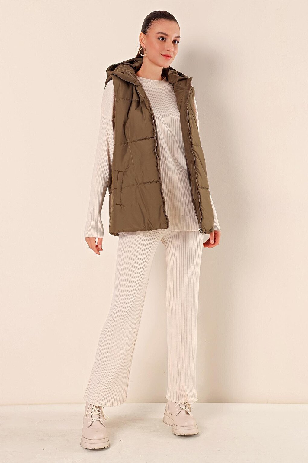 6787 Short Puffer Vest - Khaki