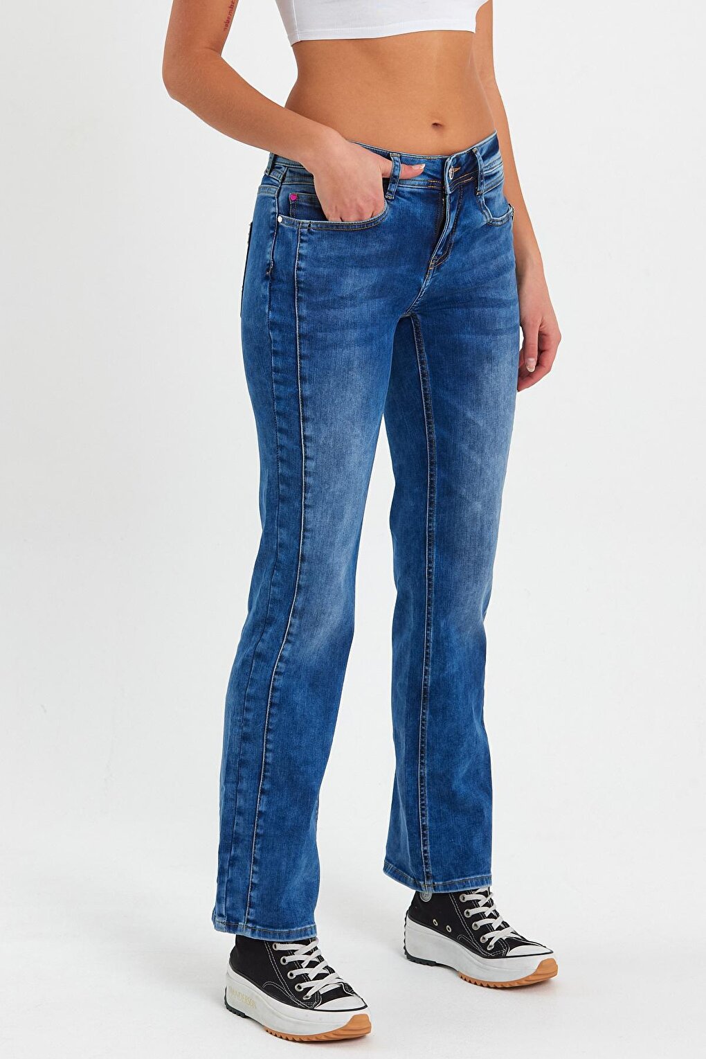 Women's Left Pocket Zipper Denim Trousers