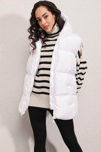 6787 Short Puffer Vest - White