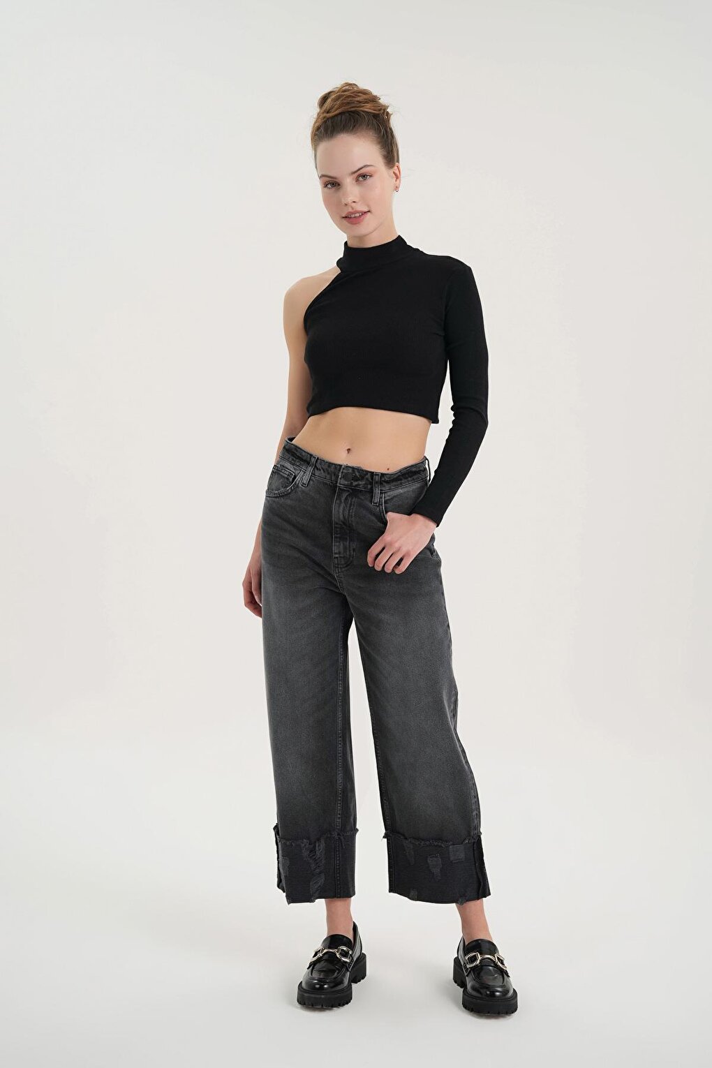 Gwen Anthracite Mid Waist Zippered Jean Trousers with Frayed Legs C 4667-029