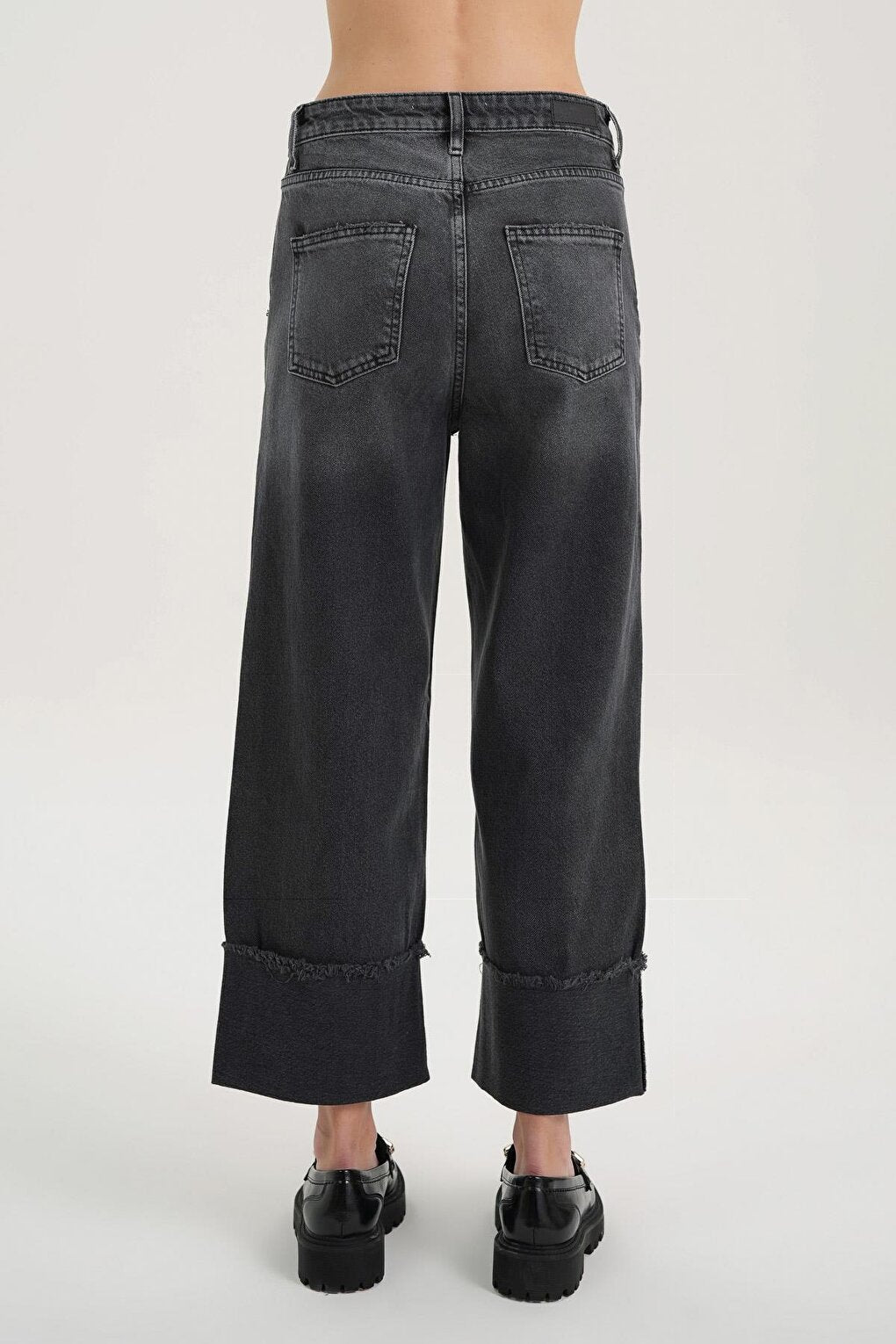 Gwen Anthracite Mid Waist Zippered Jean Trousers with Frayed Legs C 4667-029