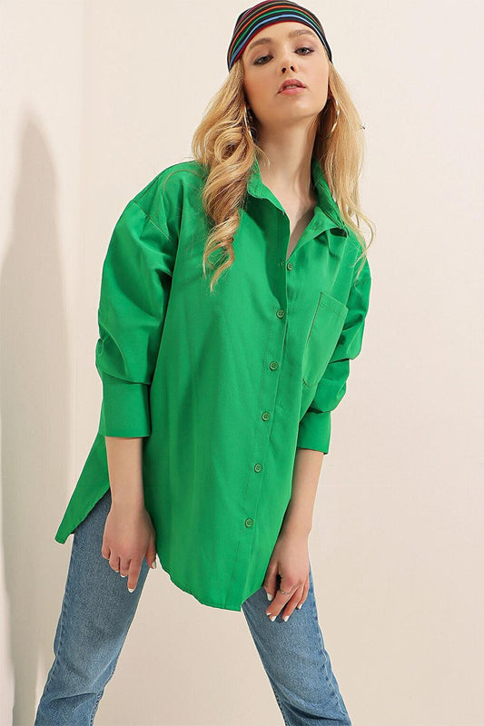 3952 Buttoned Back Boyfriend Shirt - Green