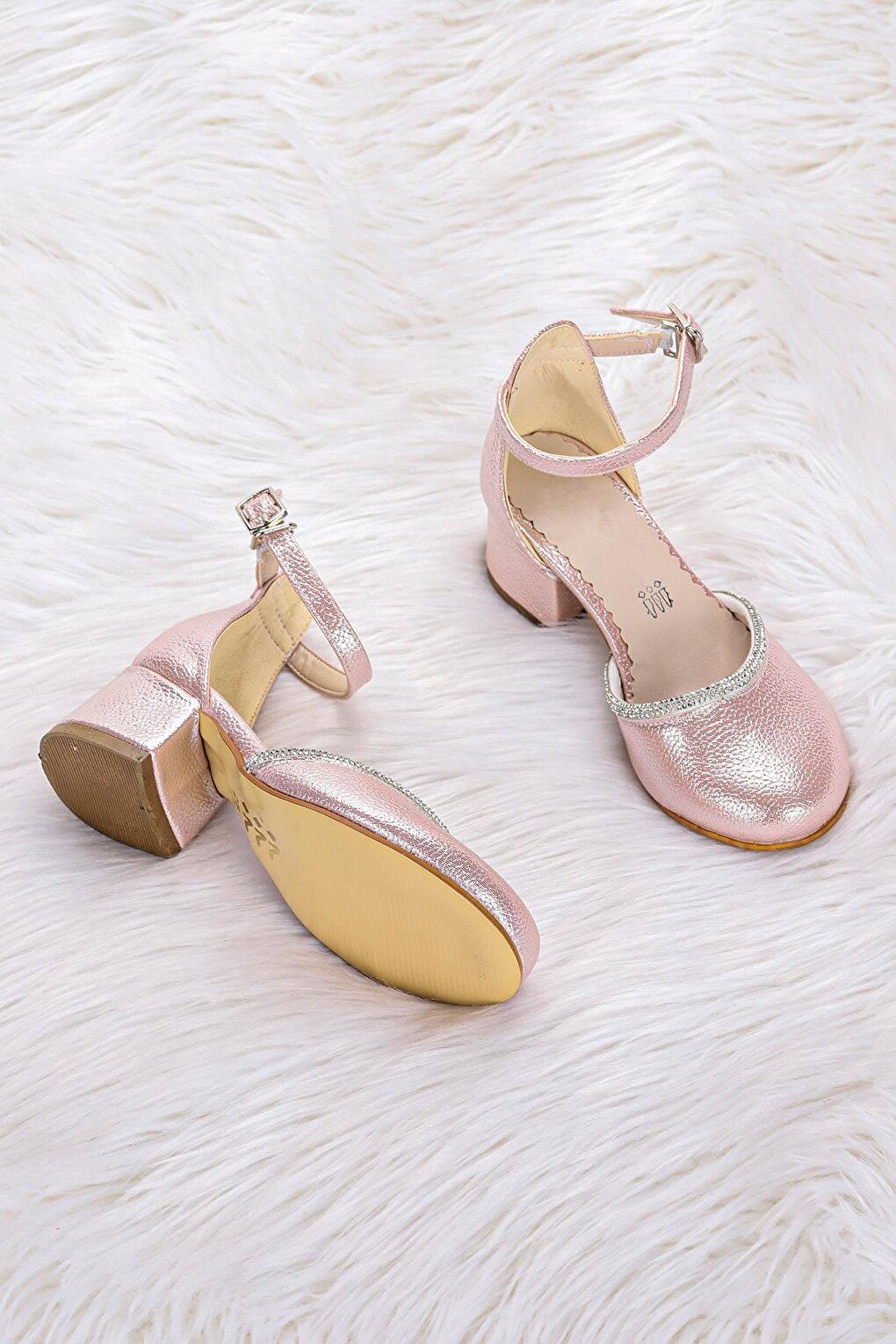 771 Vakko Stone Girl's 5 Cm Heeled Sandals Shoes