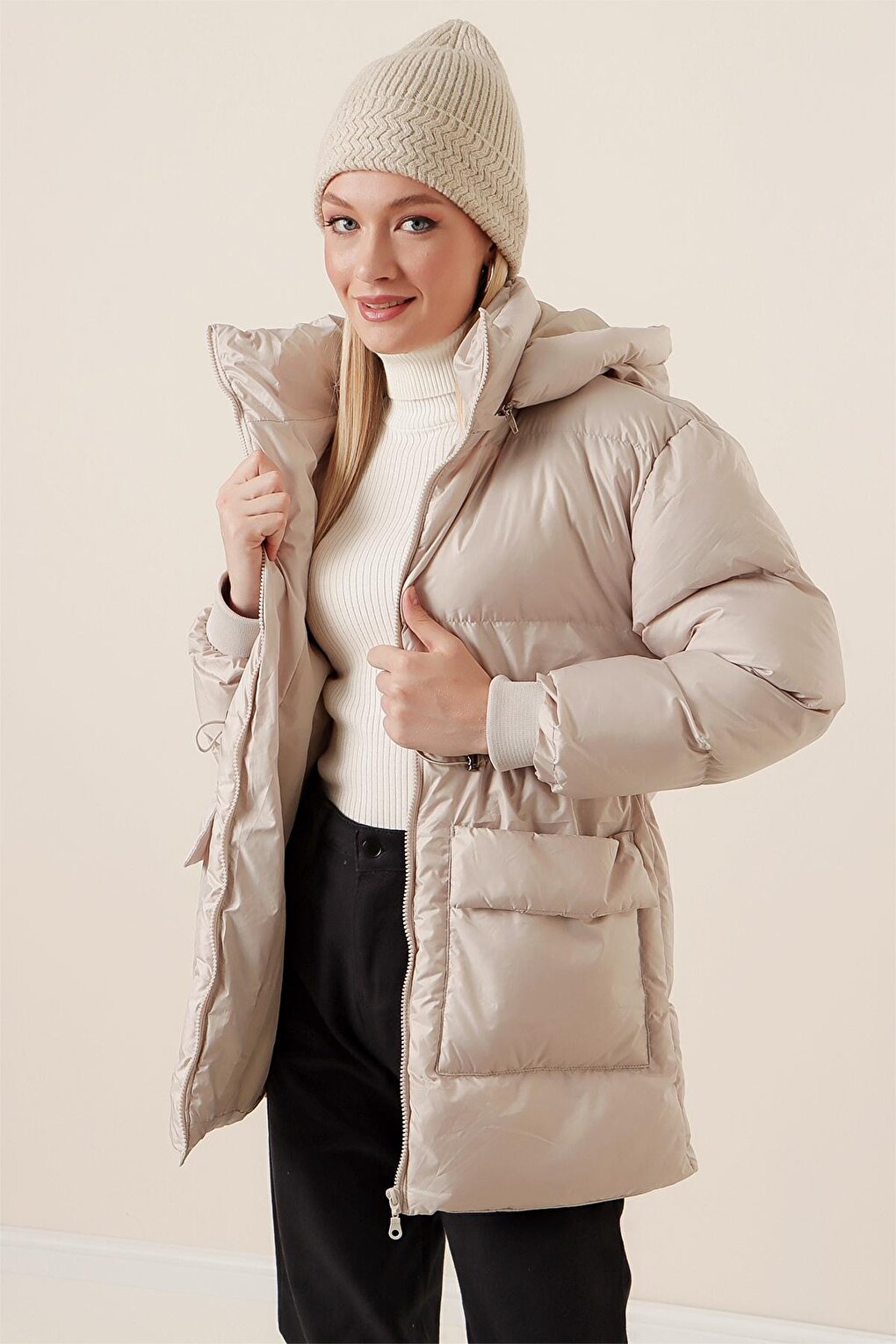 Women's Stone Hooded Zipper Pocket Puffer Coat