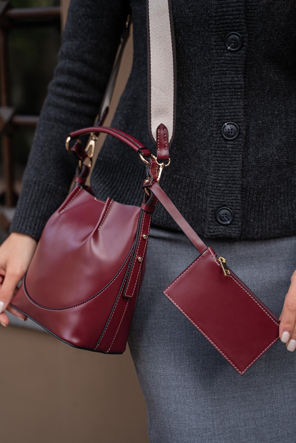 Top Stitched Wallet Bucket Women's Bag - Claret Red